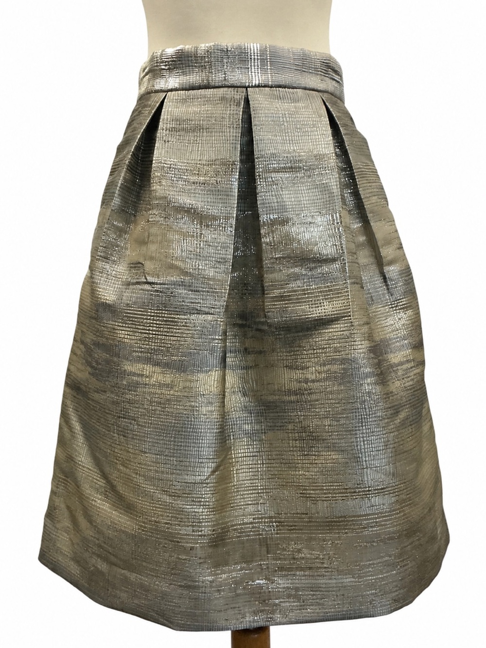 Simply Styled Metallic Silver Pleated Skirt Size M